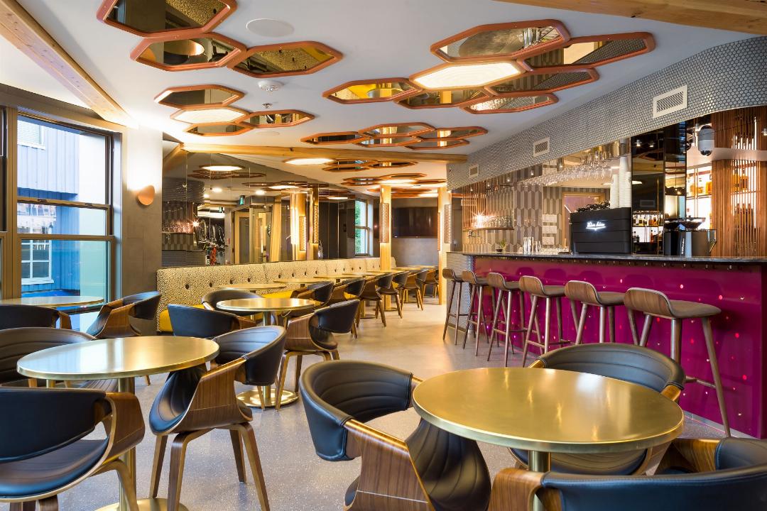 Pangea Pod Hotel 21/50