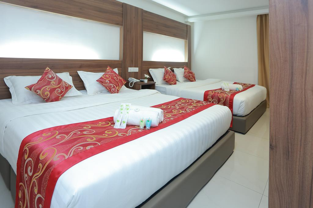 Bitz Bintang Hotel 6/18