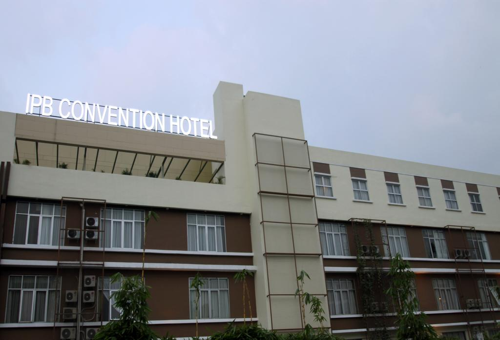 IPB Hotel And Convention Center 1/30