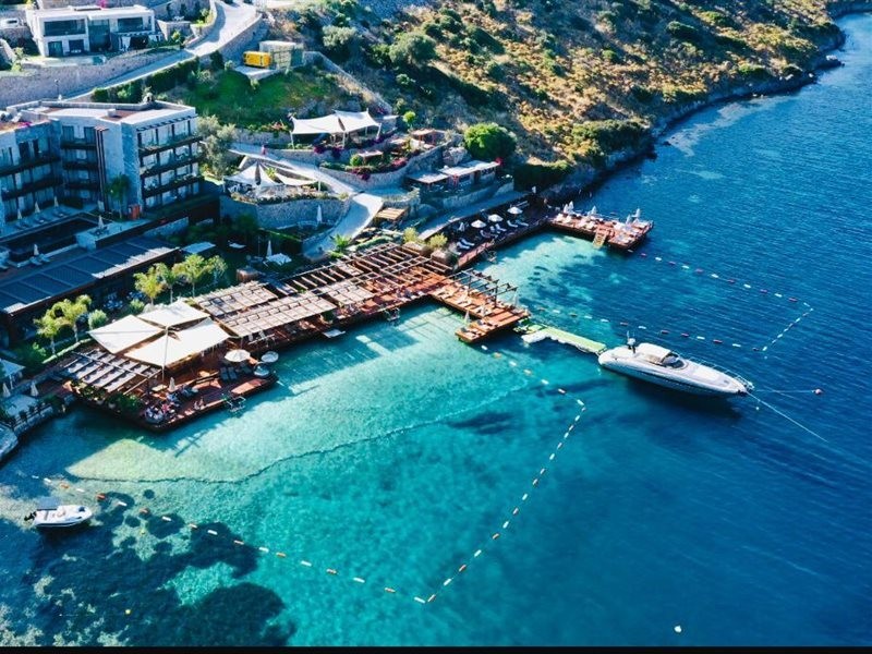Mare Deluxe Residences and Villas 27/57