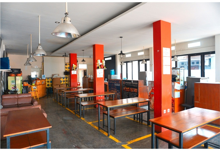 Budi House and Food Station 5/5