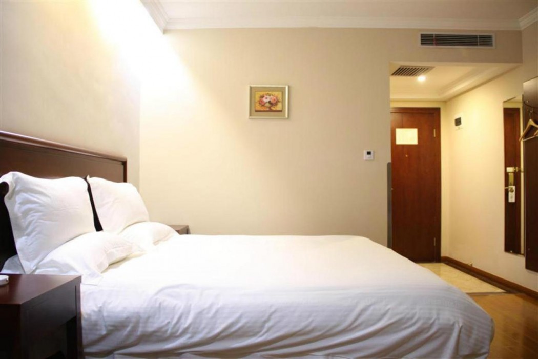 GreenTree Inn Chengde Railway Station Southeast Chengde Century City Business Hotel 8/60