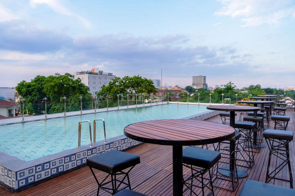 De'Tonga Hotel 34/58