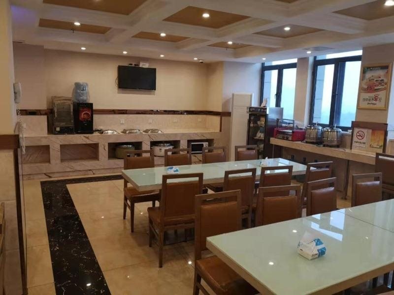 GreenTree Inn Suzhou Kunshan Beimen Road Mold City Express Hotel 38/51