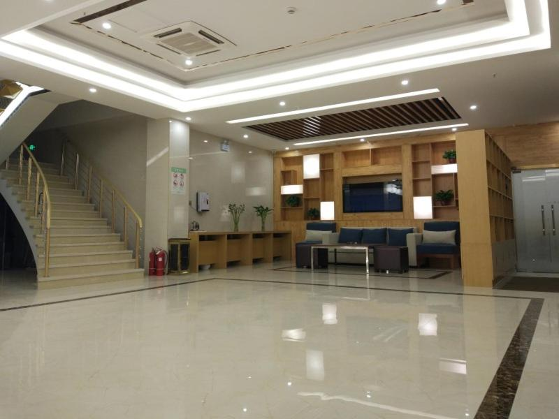 GreenTree Inn Jinzhong Yuci District North Huitong Road Express Hotel 33/53