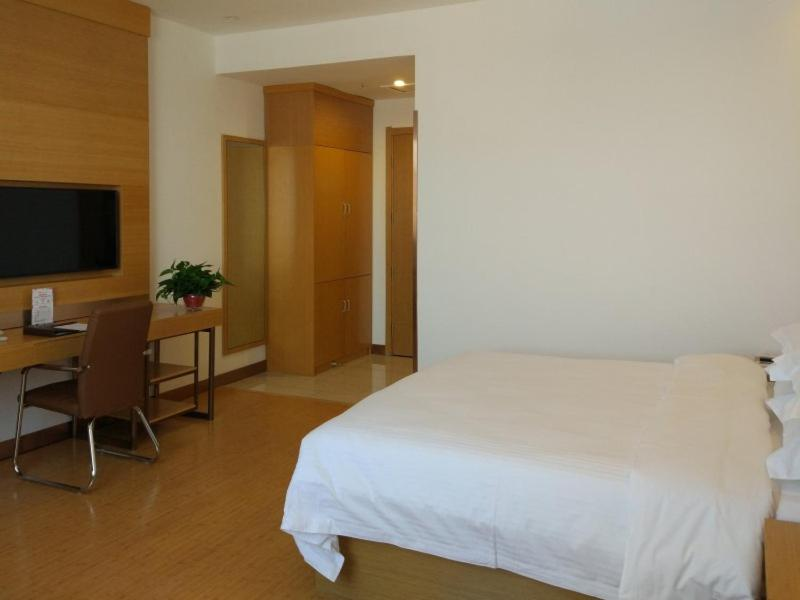 GreenTree Inn Jinzhong Yuci District North Huitong Road Express Hotel 12/53