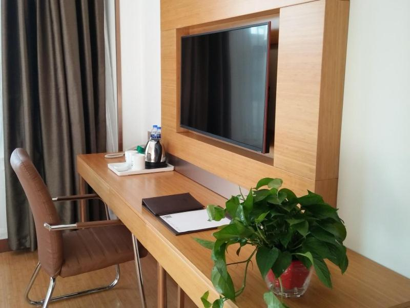GreenTree Inn Jinzhong Yuci District North Huitong Road Express Hotel 13/53