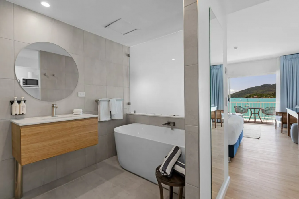 Coral Sea Marina Resort 27/87