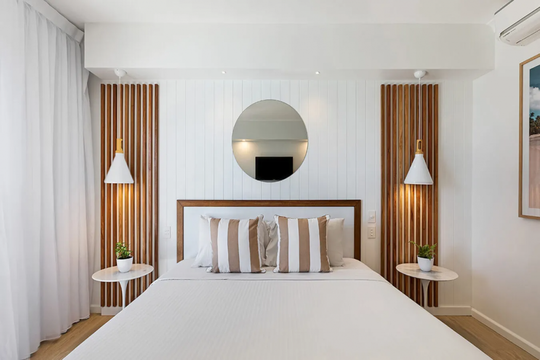 Coral Sea Marina Resort 12/87