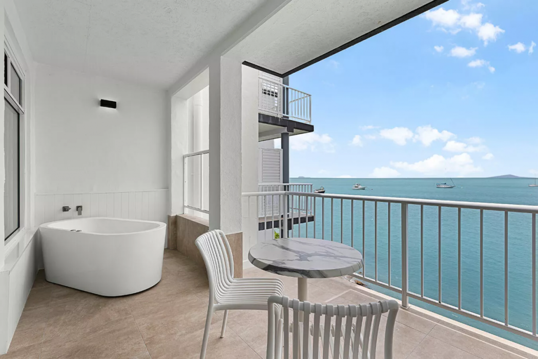 Coral Sea Marina Resort 25/87
