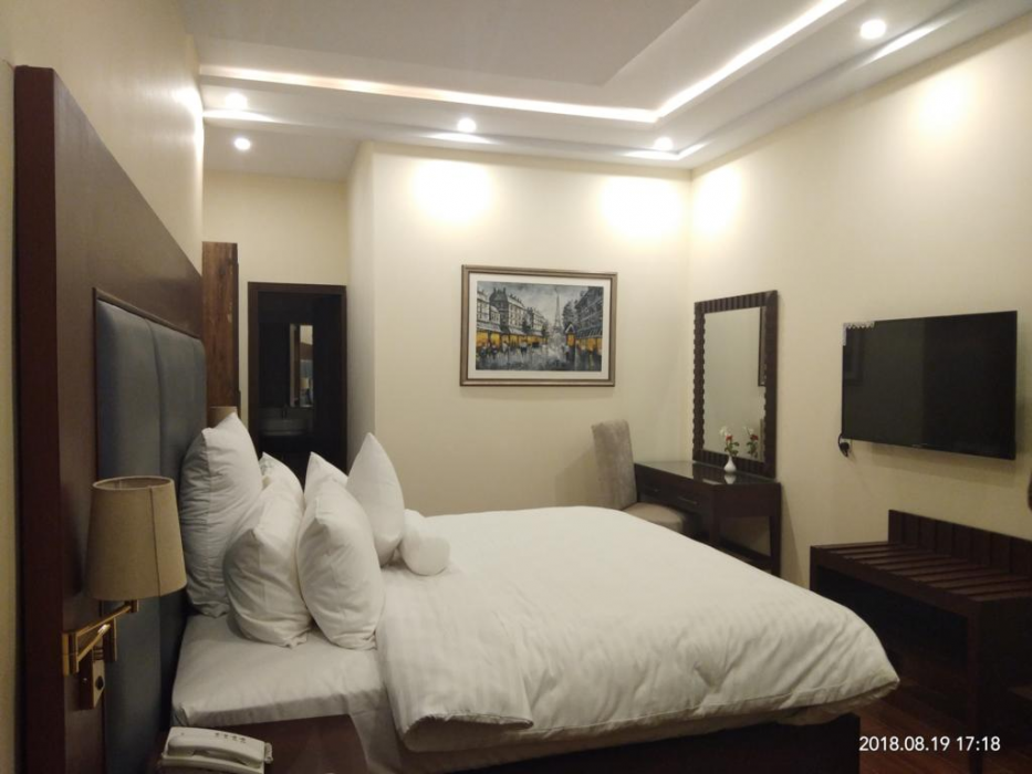 S Chalet Multan 11/44