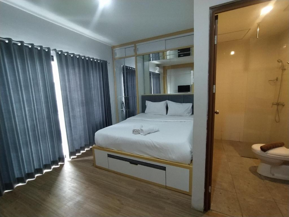 Jember Town Square Apartment by Calli Rooms 15/49