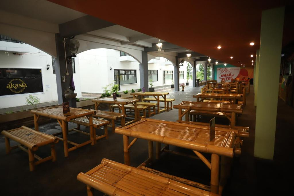 Jember Town Square Apartment by Calli Rooms 23/49