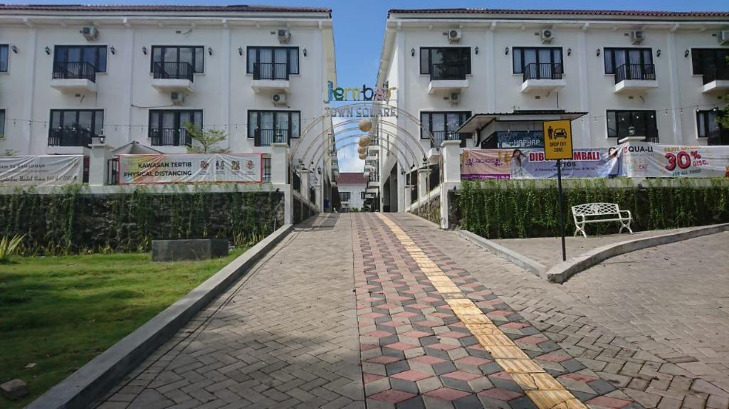 Jember Town Square Apartment by Calli Rooms 1/49