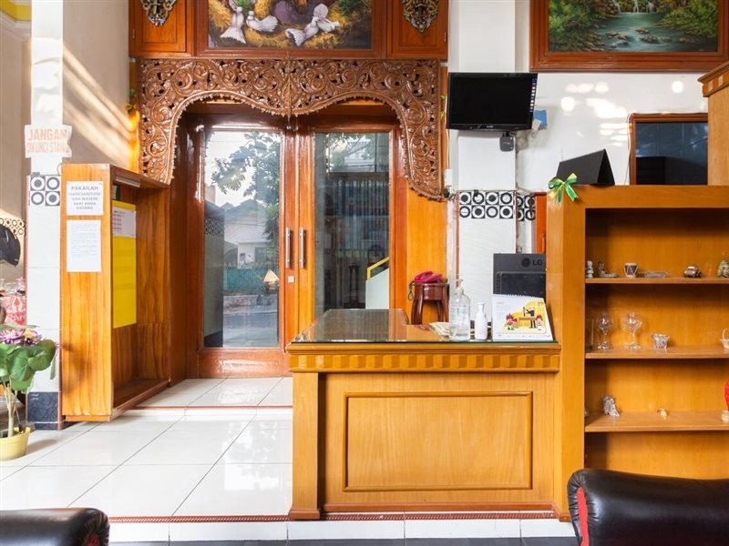 OYO 3727 Homestay Gayatri Sawojajar 28/57
