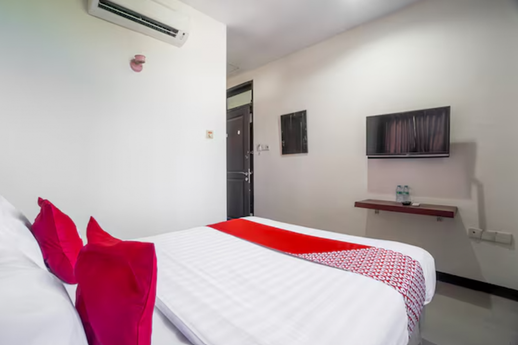 Hotel O Genteng Near Genteng Market Formerly Uno Hotel 16/43