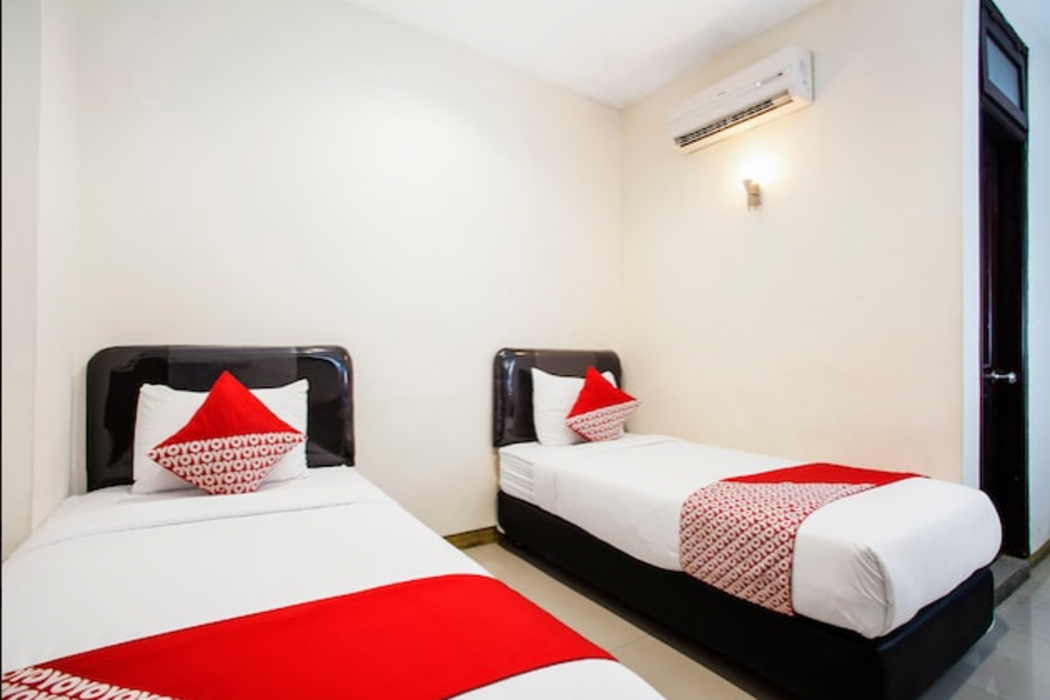 Hotel O Genteng Near Genteng Market Formerly Uno Hotel 17/43