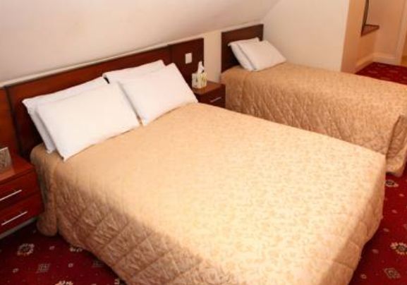 Gatwick Cambridge Hotel 9/53