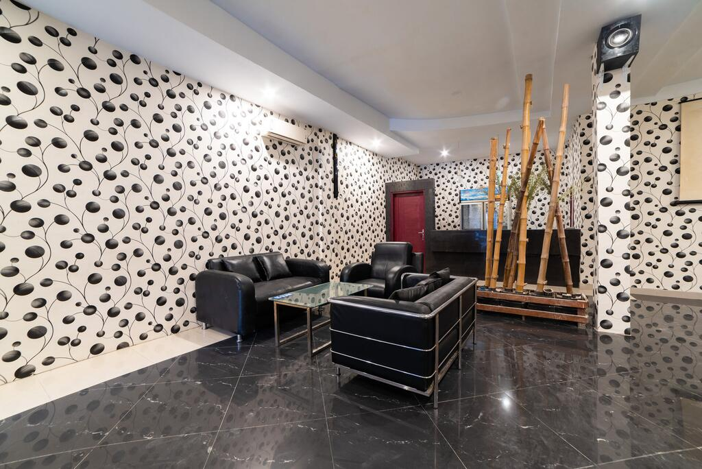Glamour Hotel and Spa 5/27