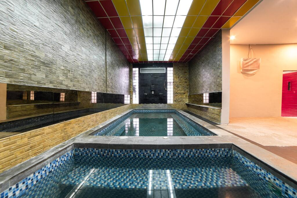 Glamour Hotel and Spa 23/27