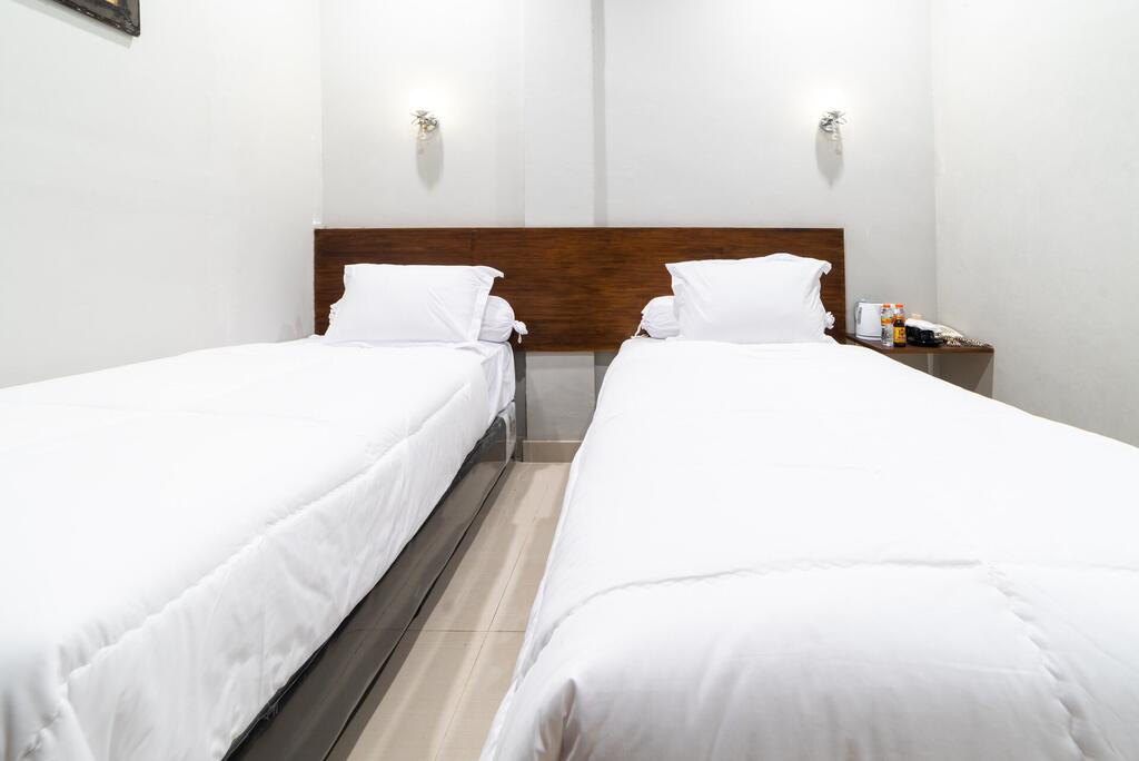 Glamour Hotel and Spa 10/27