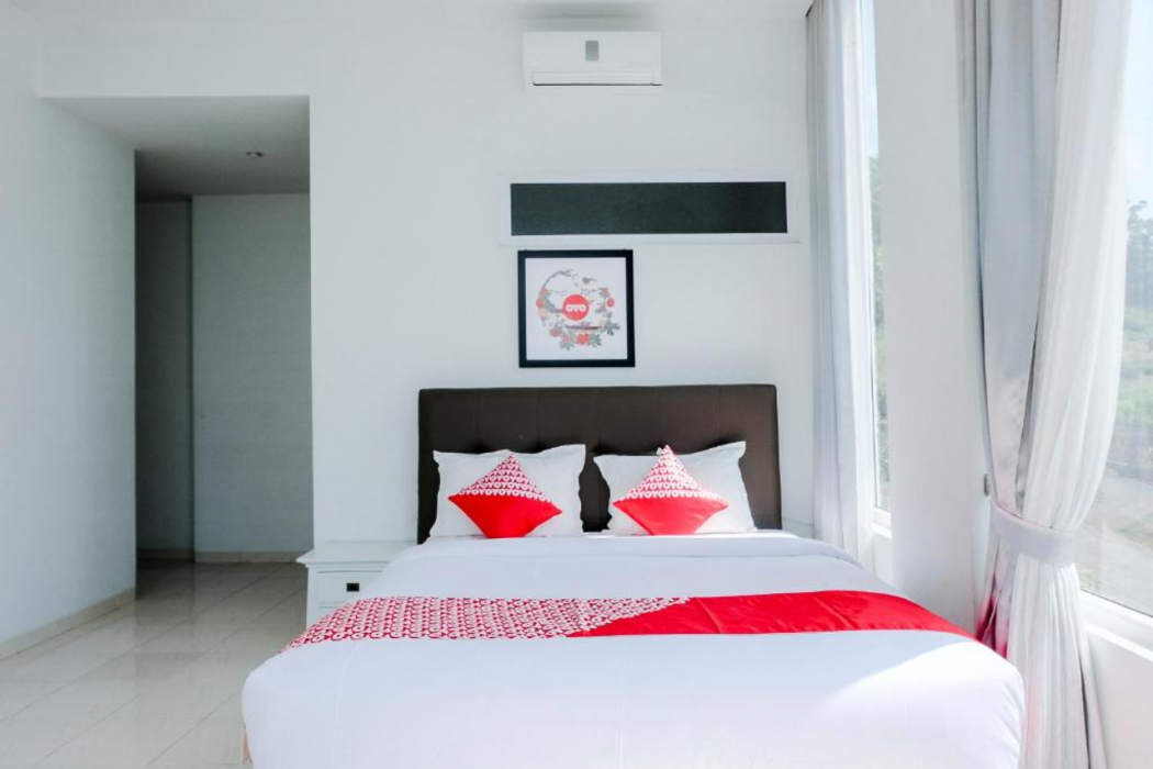 Hotel O Batu near Jatim Park formerly Villa Bukit Panderman Residence 24/49
