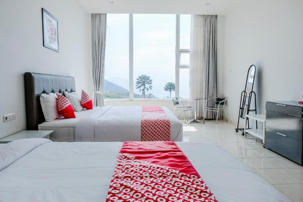 Hotel O Batu near Jatim Park formerly Villa Bukit Panderman Residence 14/49
