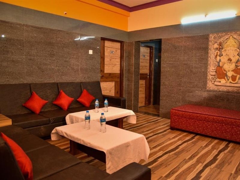 Sree Varada International 14/26