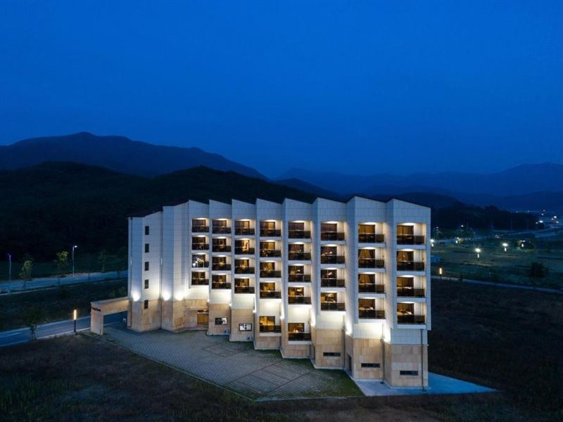CozyCove Boutique Hotel 24/32