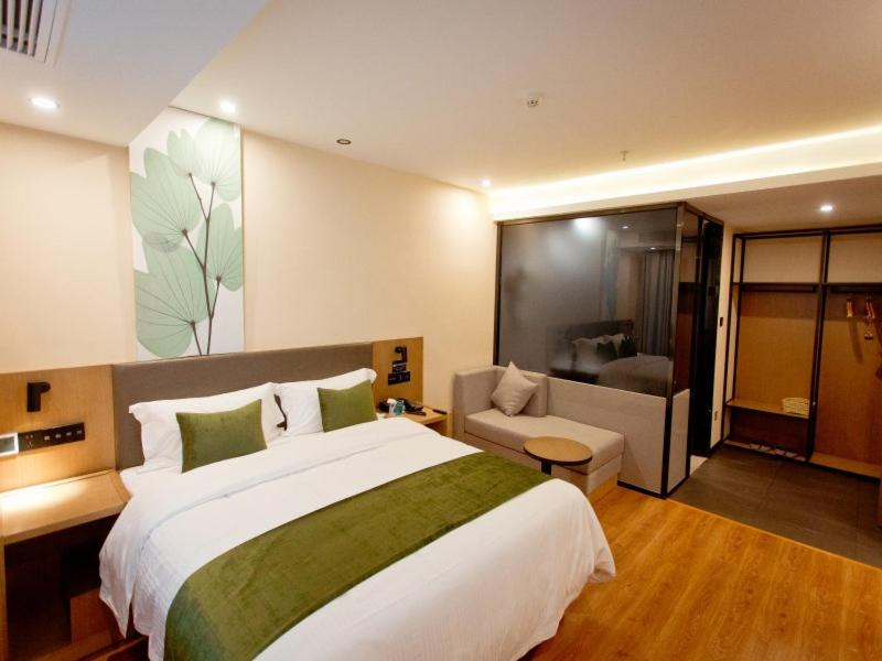 GreenTree Hotel (Kuixing Road Fuyang high speed railway station) 15/33
