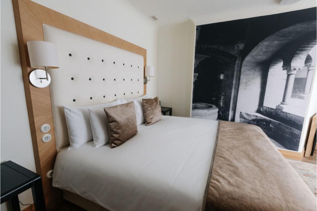 Dome Hotel 13/33