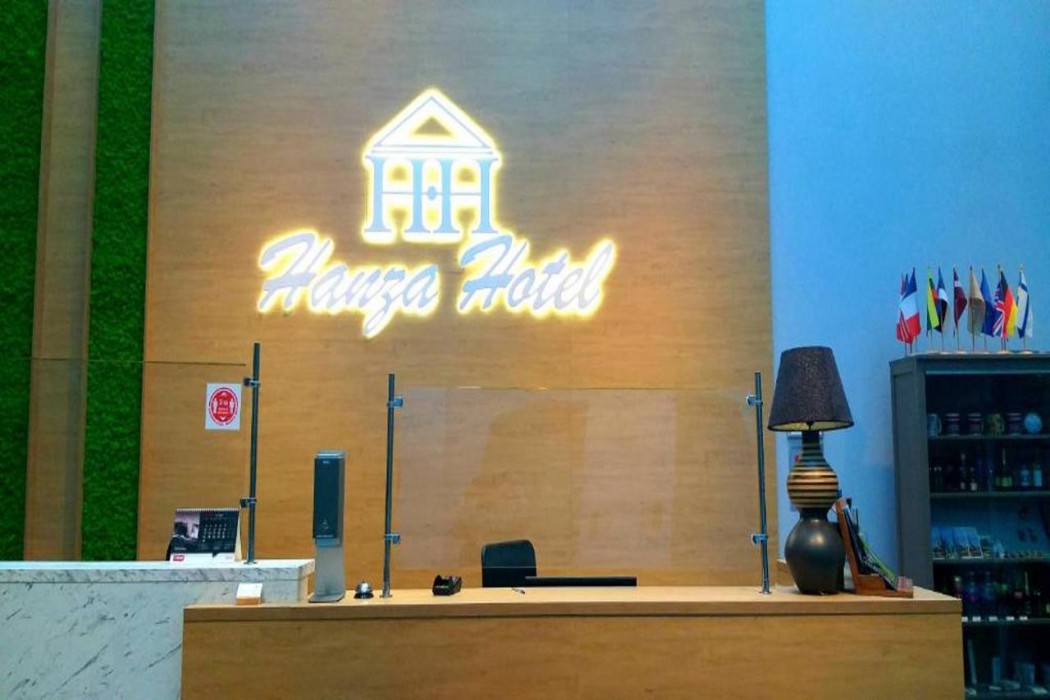 Hanza Hotel 8/56