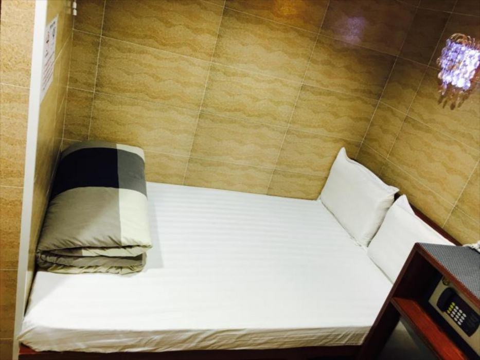 Valentine Guest House 17/50