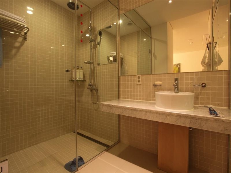 Yuwon Hotel 25/57