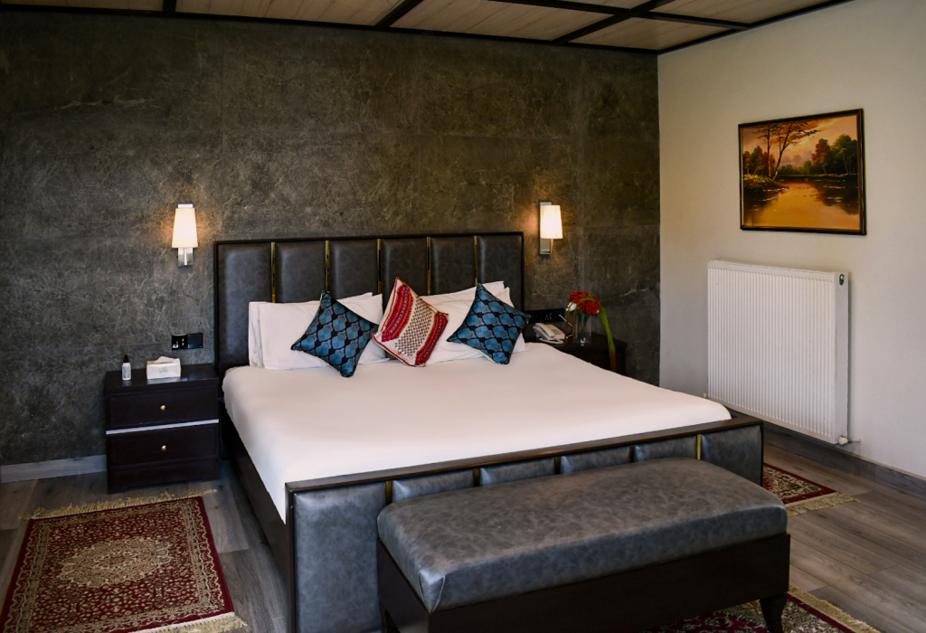 Room at Alpine Hotel Nathiagali, ABBOTABAD