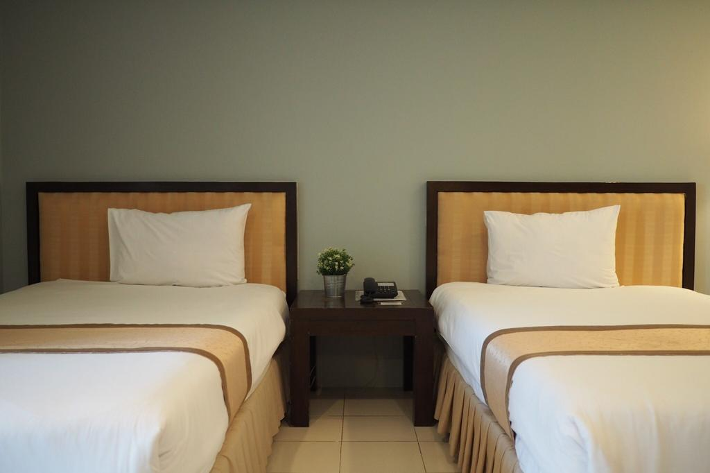 Phromsuk Hotel Ayutthaya 12/34