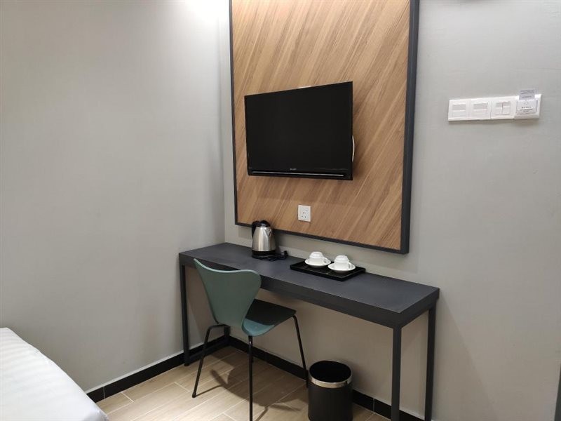 Hotel 99 Seri Kembangan Serdang 31/41