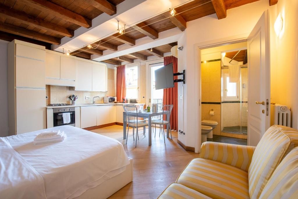 BolognaRoomscom- Santo Stefano Apartments 4/20