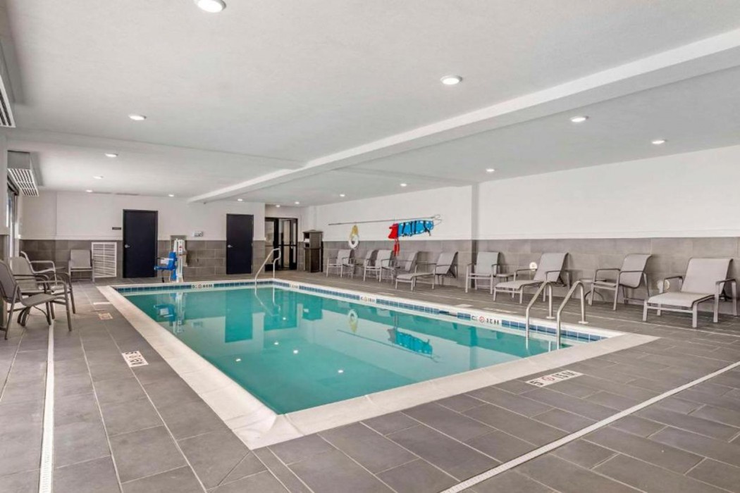 Comfort Inn & Suites Clarksville - Louisville North 39/69