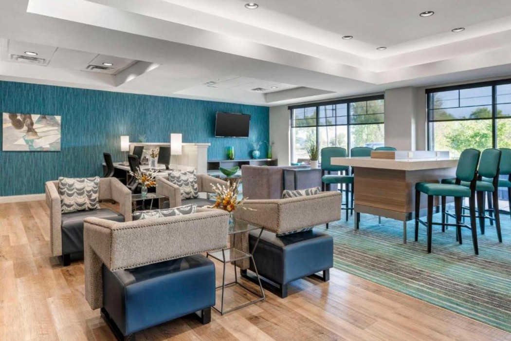 Comfort Inn & Suites Clarksville - Louisville North 9/69