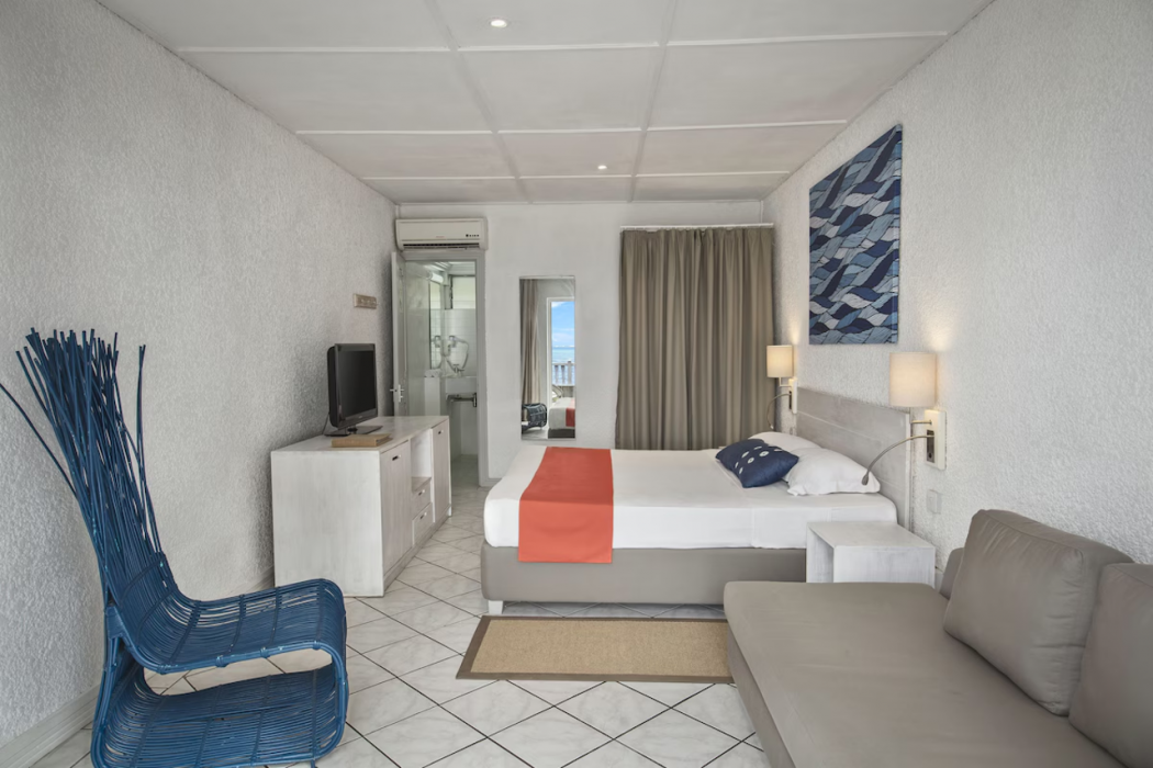 Astroea Beach Hotel 15/60
