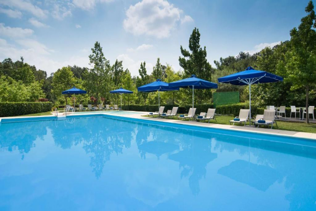 Mak Albania Hotel 34/64