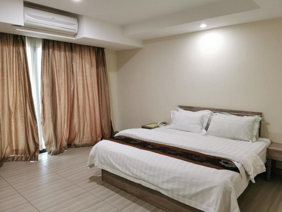 Melang Inn 8/53