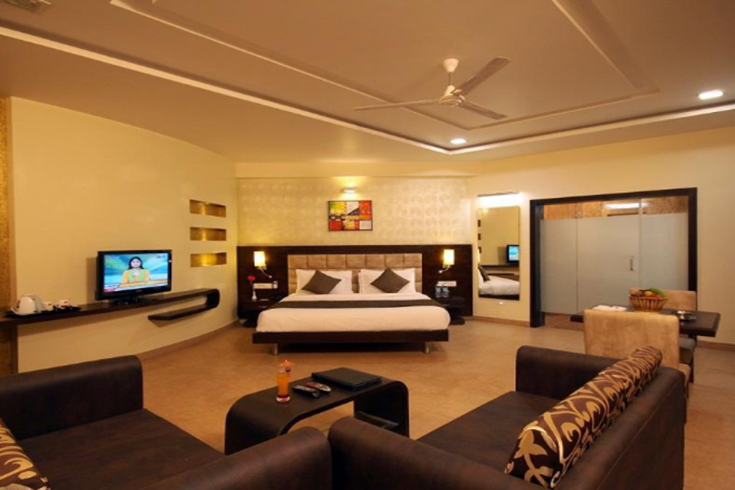 Aakar Lords Inn Saputara 10/40