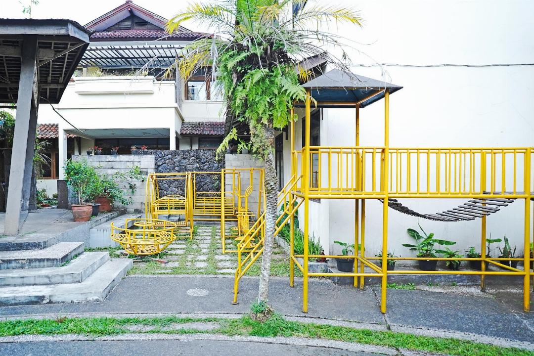 Saung Balibu Hotel 43/68