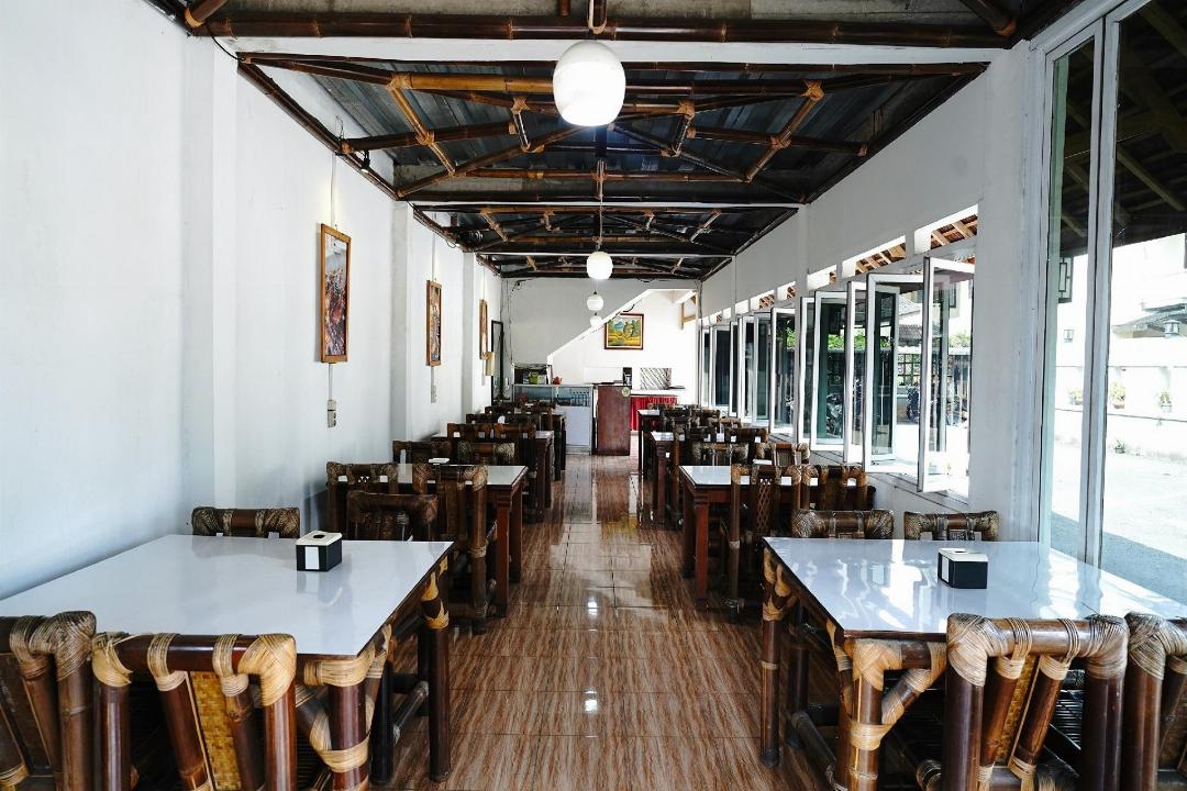 Saung Balibu Hotel 36/68