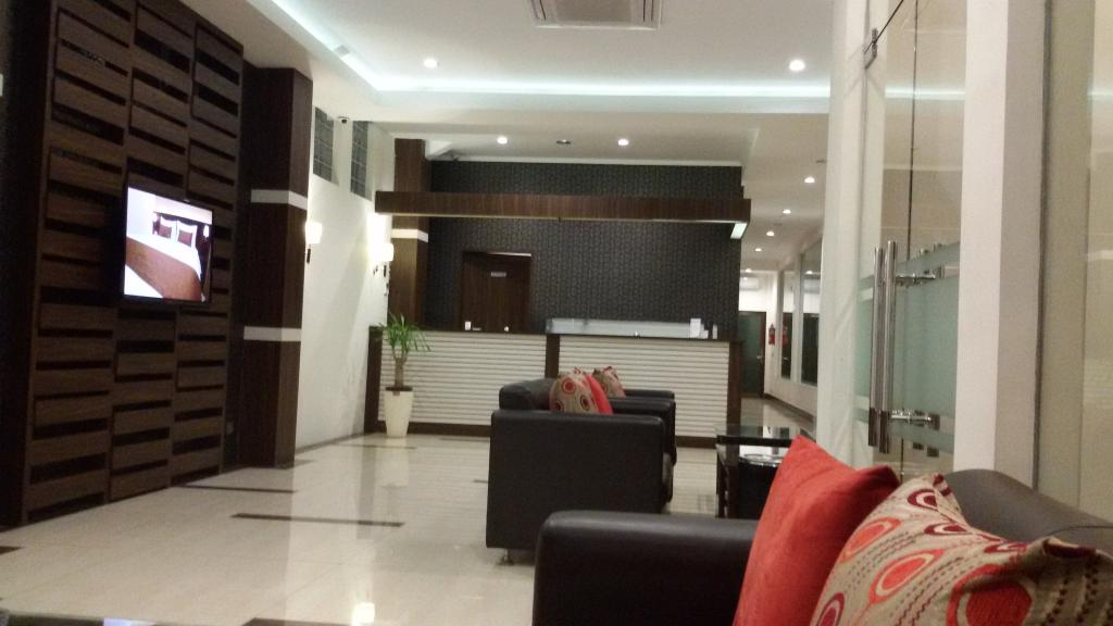 Amory Boutique Sumedang 2/17