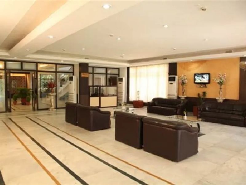 Hotel Chandigarh Beckons 3/10