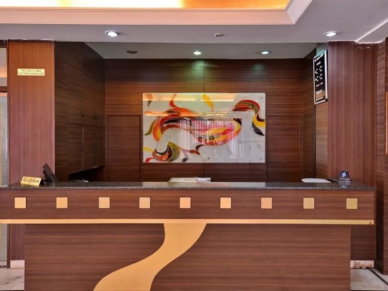 Hotel Chandigarh Beckons 2/10