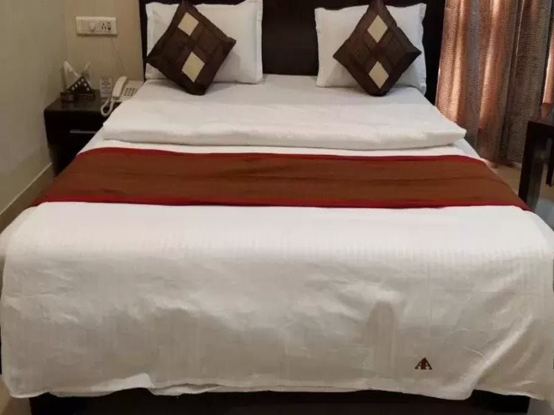 Hotel Apna Avenue 15/20